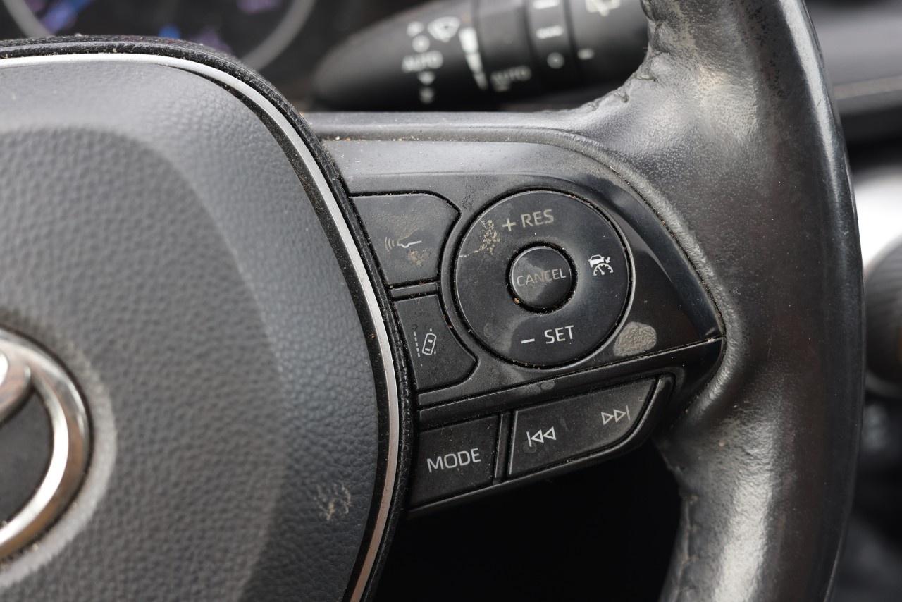 2019 Toyota RAV4 AWD Hybrid XLE Photo