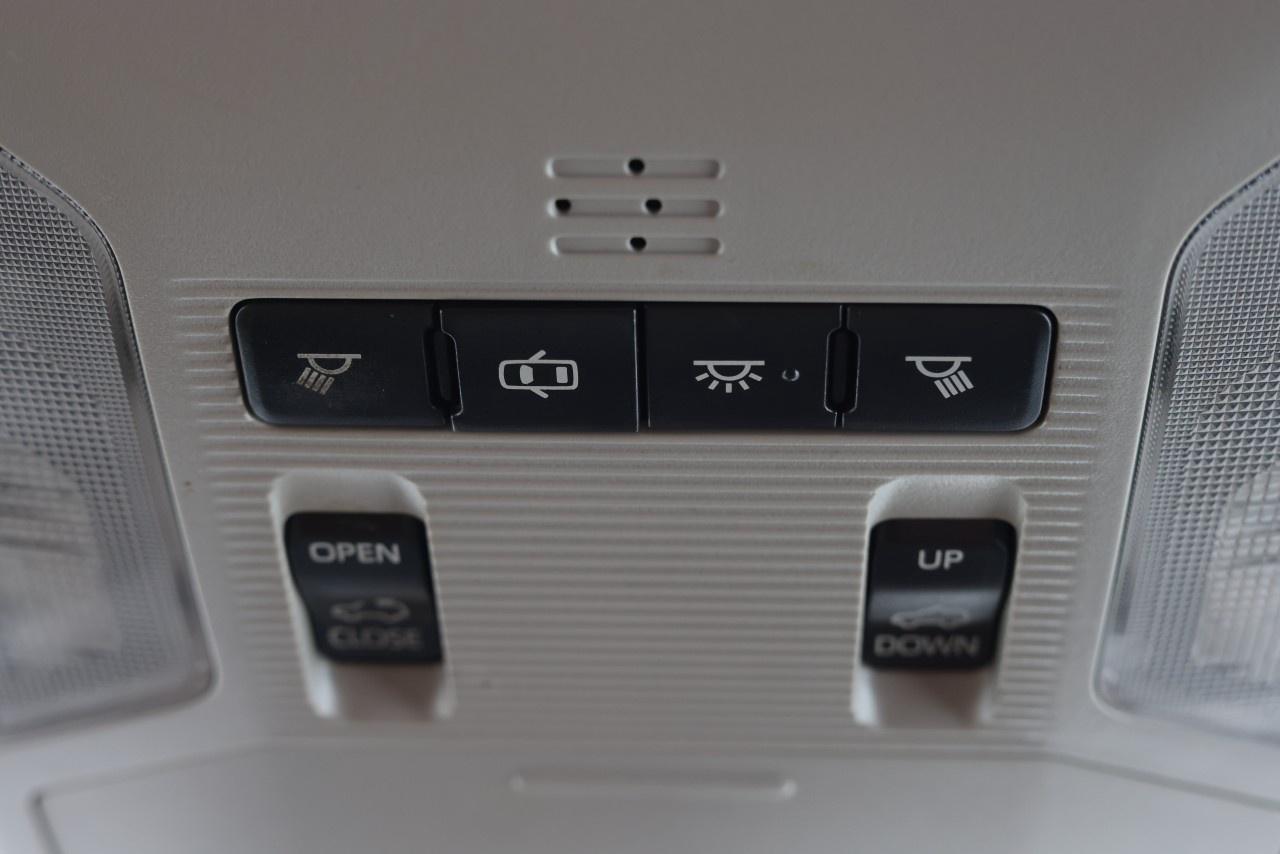 2019 Toyota RAV4 AWD Hybrid XLE Photo