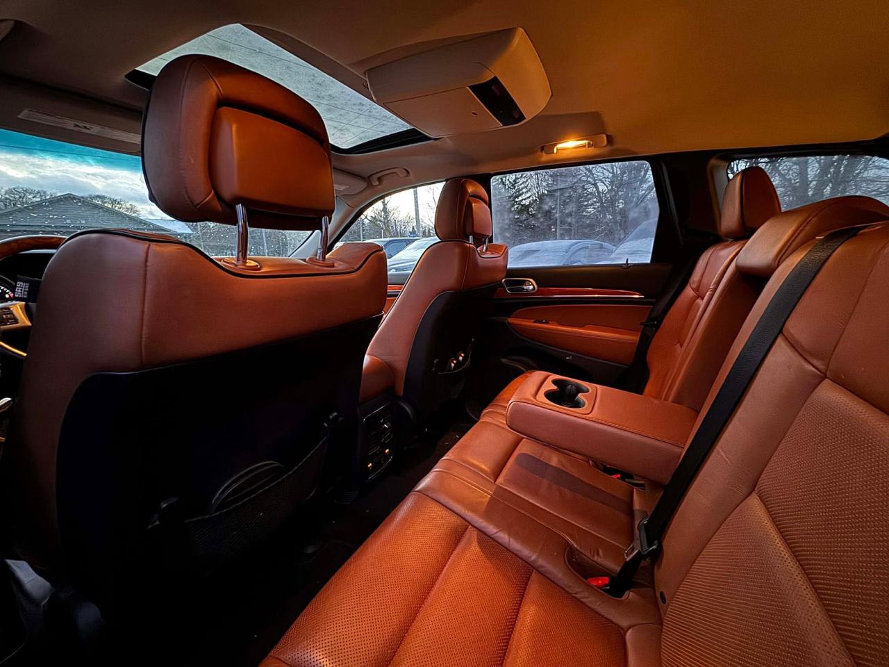 2013 Jeep Grand Cherokee Overland 4WD - Photo #14