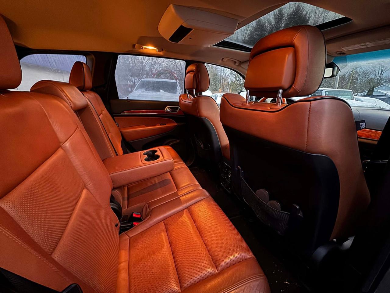 2013 Jeep Grand Cherokee Overland 4WD - Photo #11