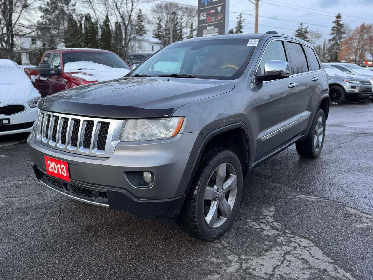 2013 Jeep Grand Cherokee Overland 4WD - Photo #3