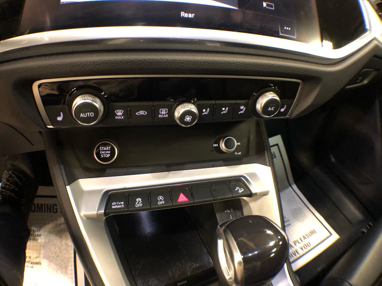 2022 Audi Q3 KOMFORT AWD LEATHER PANO/ROOF B/SPOT CAMERA Photo