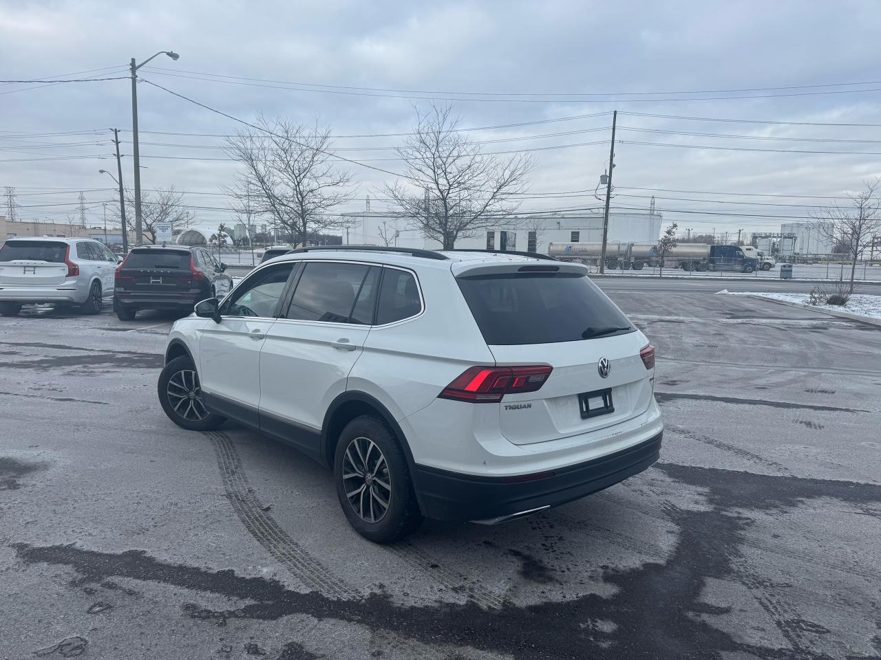 2020 Volkswagen Tiguan COMFORTLINE AWD LEATHER PAN/ROOF B/SPOT CAMERA Photo4