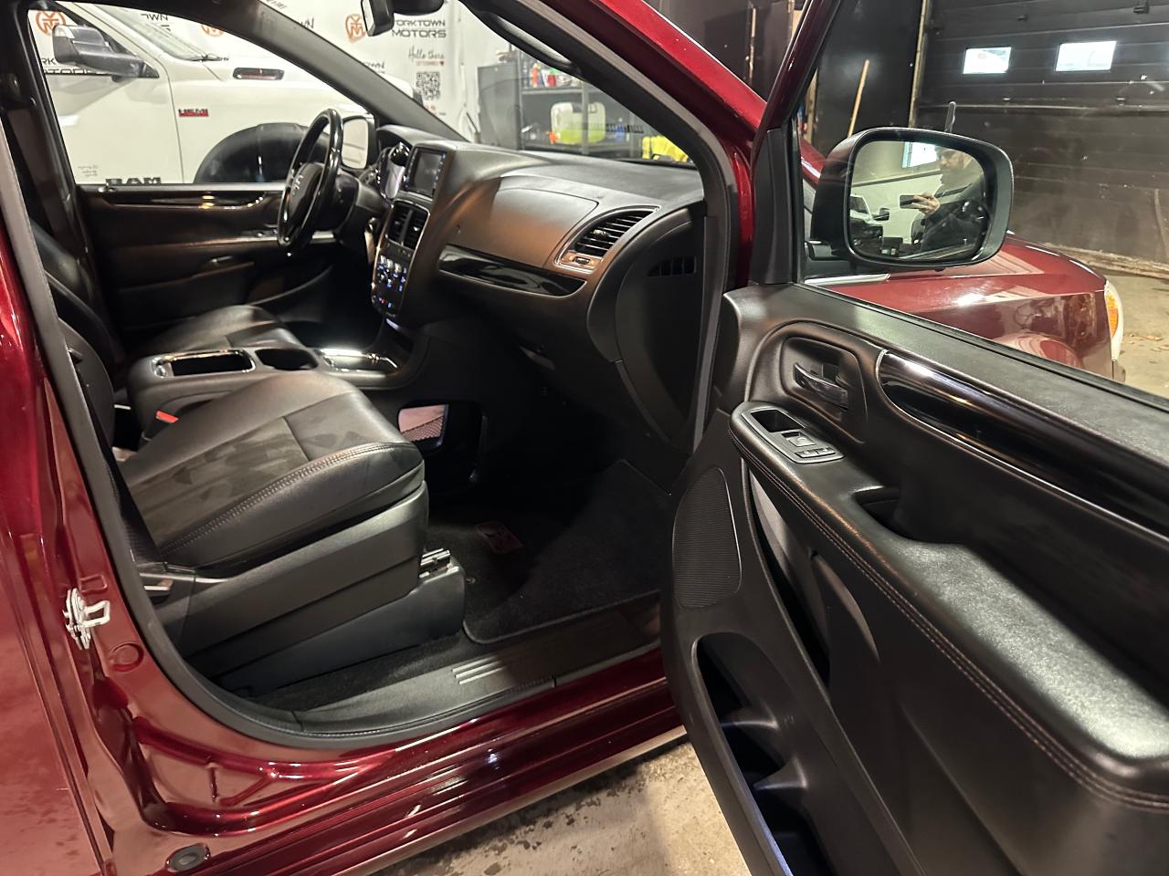 2019 Dodge Grand Caravan 35th ANNIVERSARY | LEATHER | NO ACCIDENTS - Photo #8
