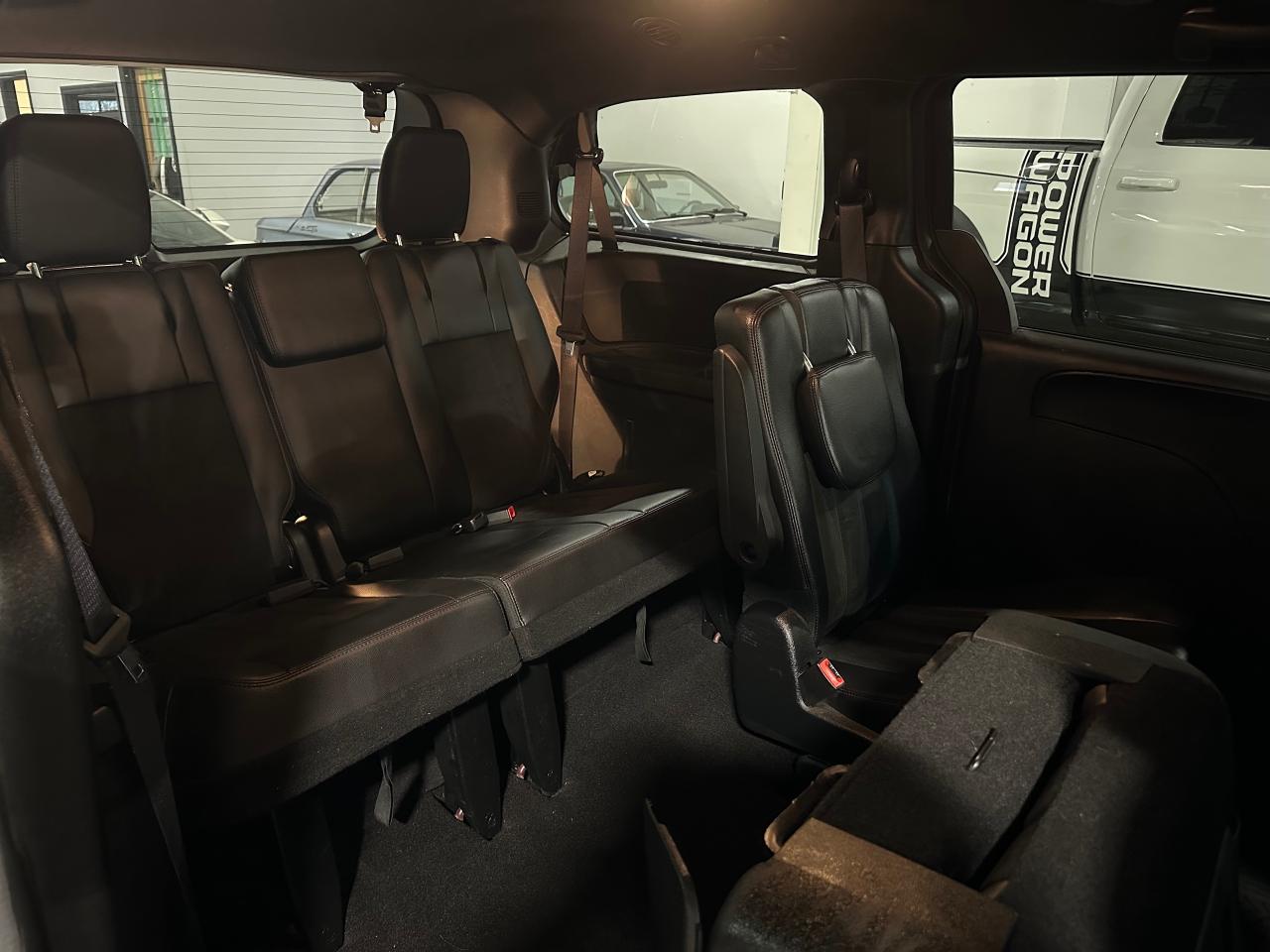 2019 Dodge Grand Caravan 35th ANNIVERSARY | LEATHER | NO ACCIDENTS - Photo #15