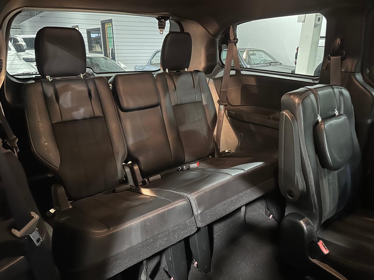 2019 Dodge Grand Caravan 35th ANNIVERSARY | LEATHER | NO ACCIDENTS - Photo #14
