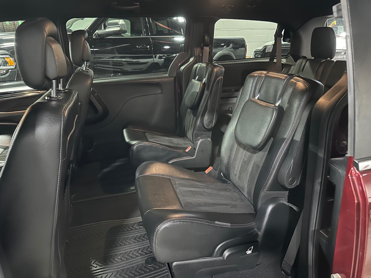 2019 Dodge Grand Caravan 35th ANNIVERSARY | LEATHER | NO ACCIDENTS - Photo #19