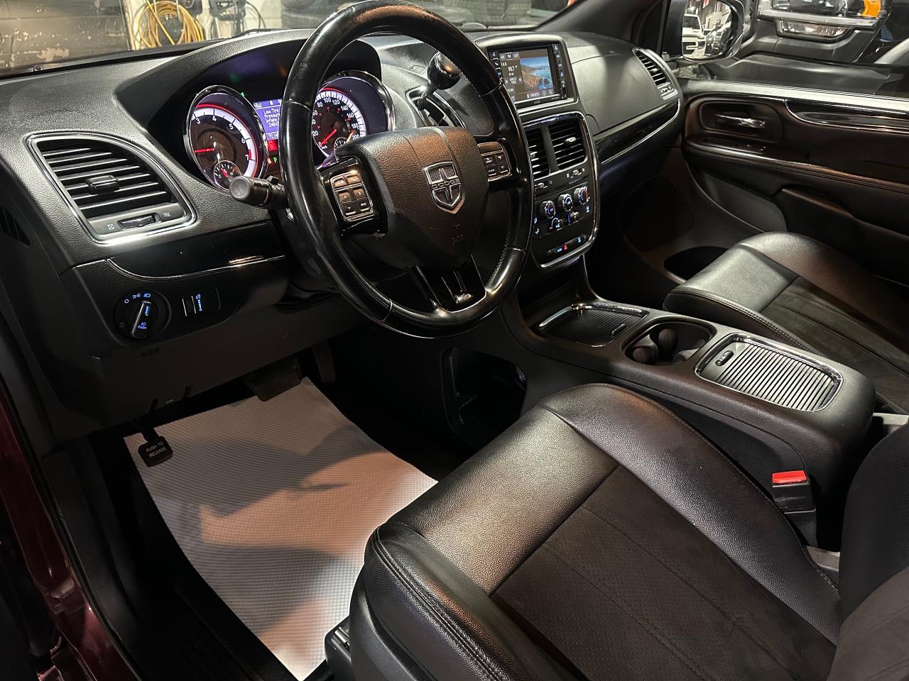 2019 Dodge Grand Caravan 35th ANNIVERSARY | LEATHER | NO ACCIDENTS - Photo #25