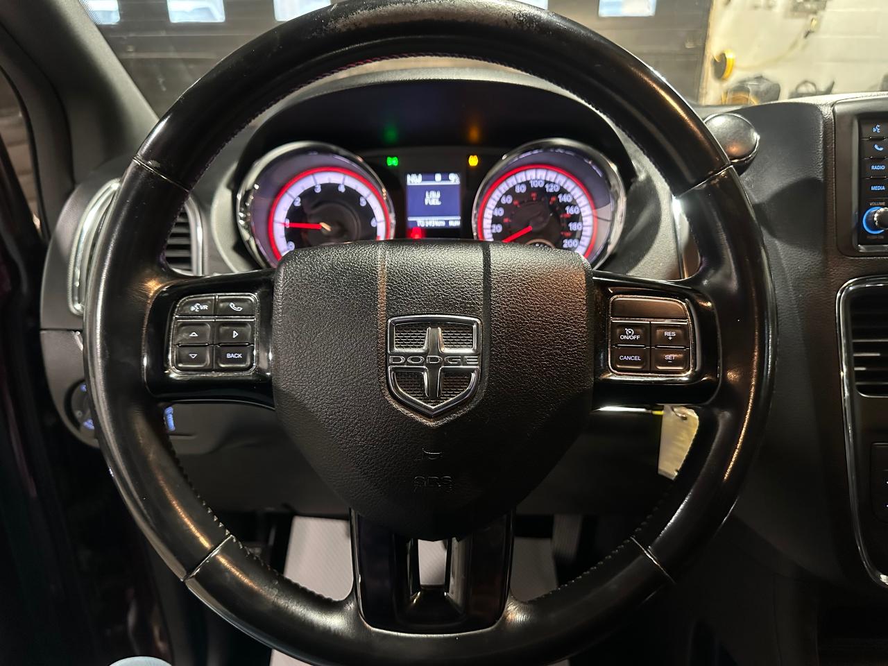 2019 Dodge Grand Caravan 35th ANNIVERSARY | LEATHER | NO ACCIDENTS - Photo #27