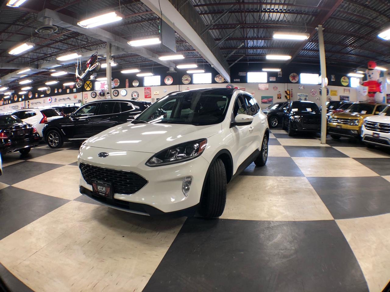 2022 Ford Escape SEL AWD LEATHER PANO/ROOF NAVI B/SPOT CAMERA Photo2
