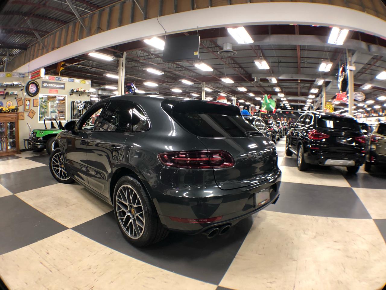 2018 Porsche Macan GTS AWD PANO/ROOF NAVI B/SPOT L/ASSIST CAMERA Photo4
