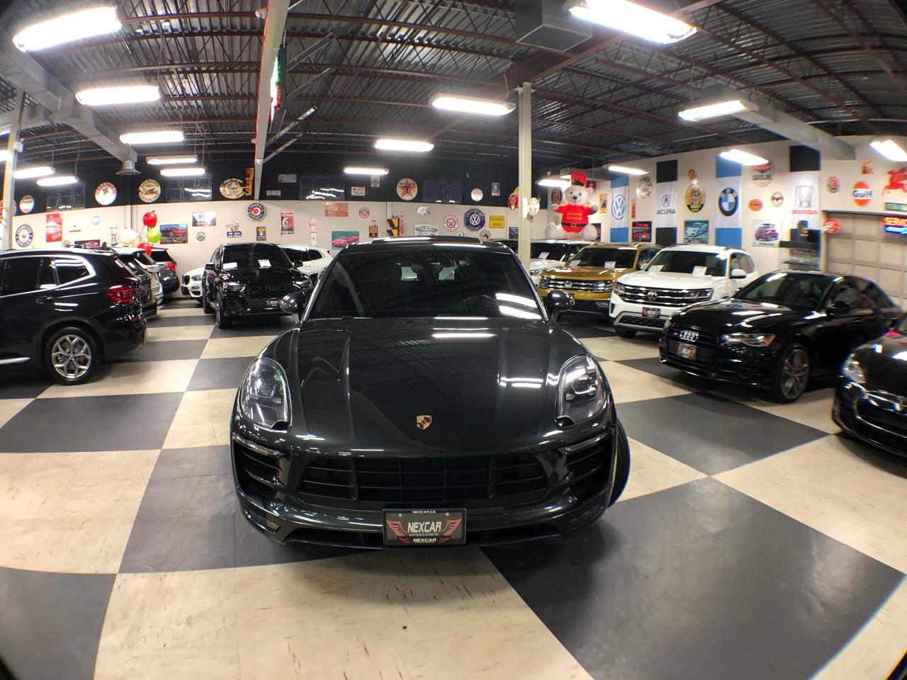 2018 Porsche Macan GTS AWD PANO/ROOF NAVI B/SPOT L/ASSIST CAMERA Photo2