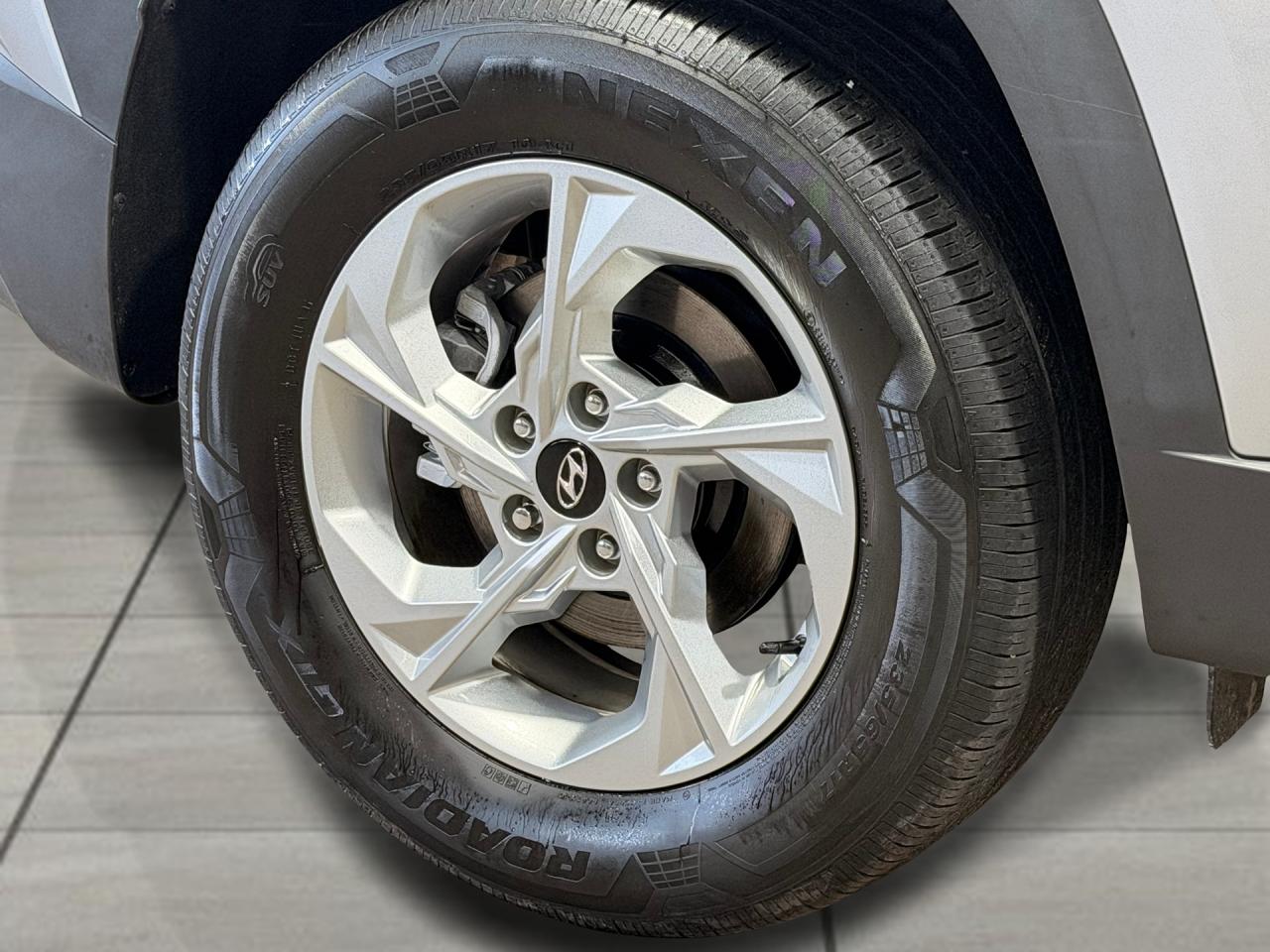 2022 Hyundai Tucson Essential AWD+ApplePlay+ONE OWNER+CLEAN CARFAX Photo