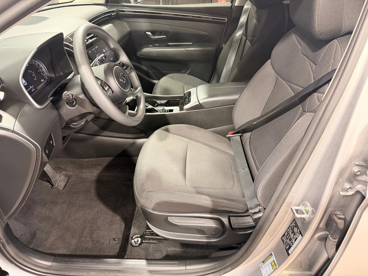 2022 Hyundai Tucson Essential AWD+ApplePlay+ONE OWNER+CLEAN CARFAX Photo