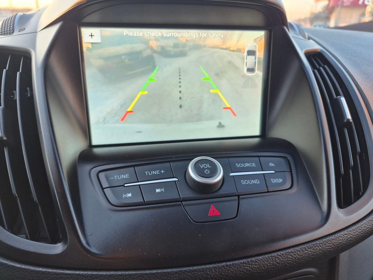 2017 Ford Escape SE AWD Htd Seats, Large BU Cam, Park Assist - Photo #11