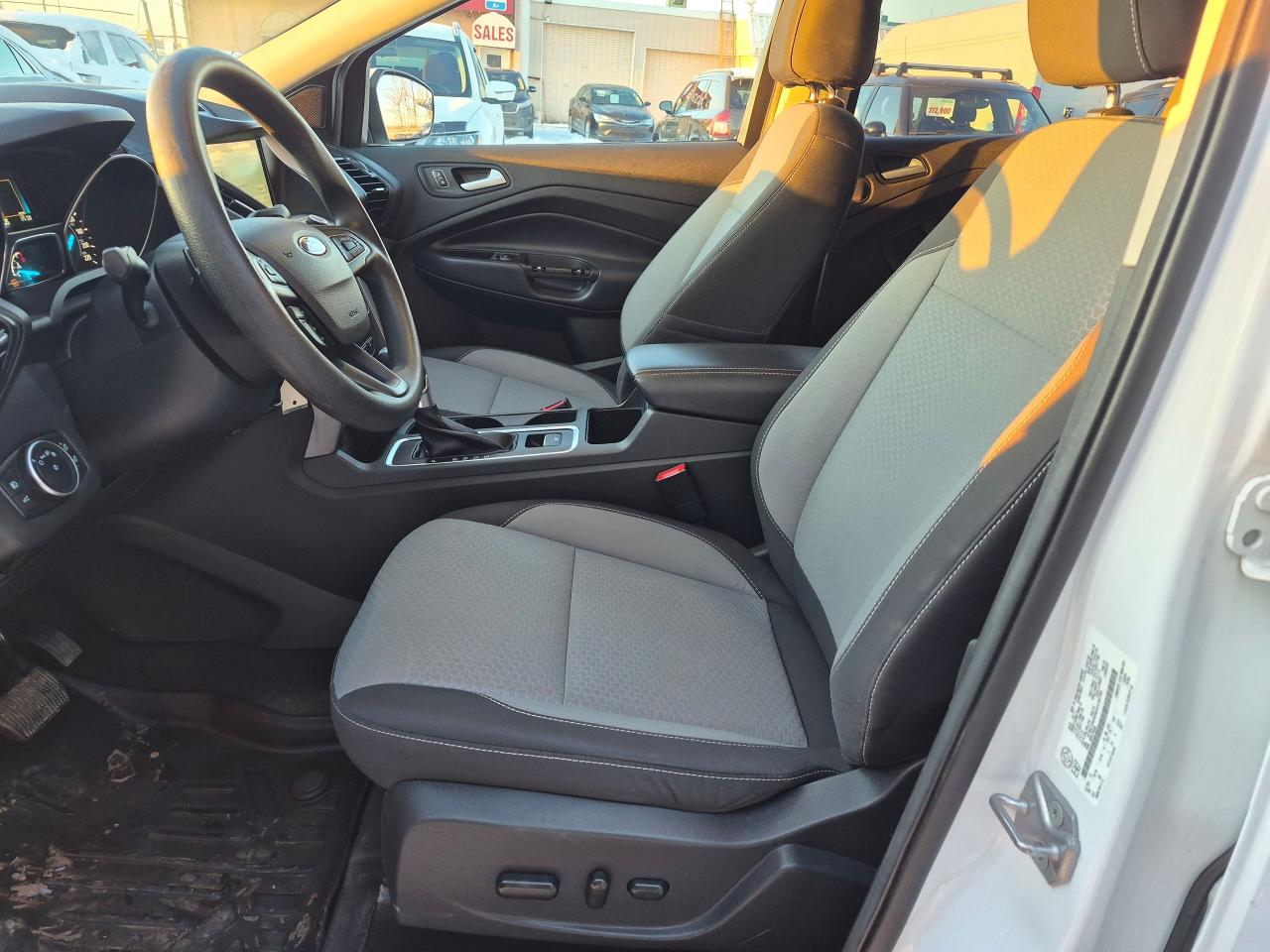 2017 Ford Escape SE AWD Htd Seats, Large BU Cam, Park Assist - Photo #13