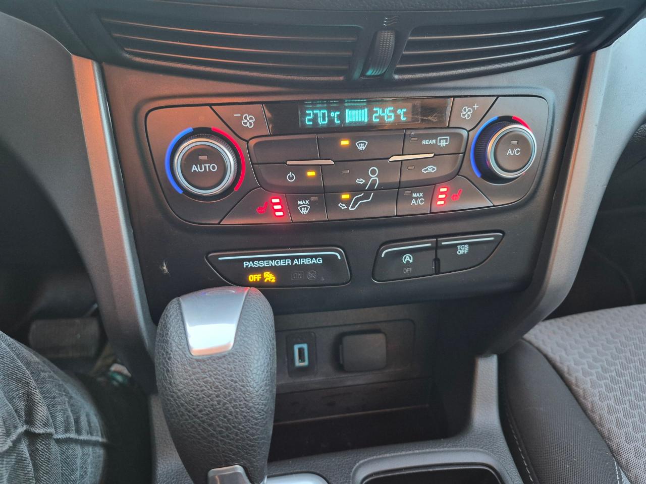 2017 Ford Escape SE AWD Htd Seats, Large BU Cam, Park Assist - Photo #15