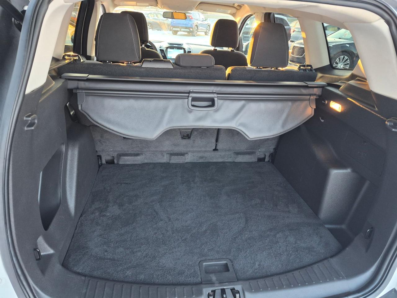 2017 Ford Escape SE AWD Htd Seats, Large BU Cam, Park Assist - Photo #21