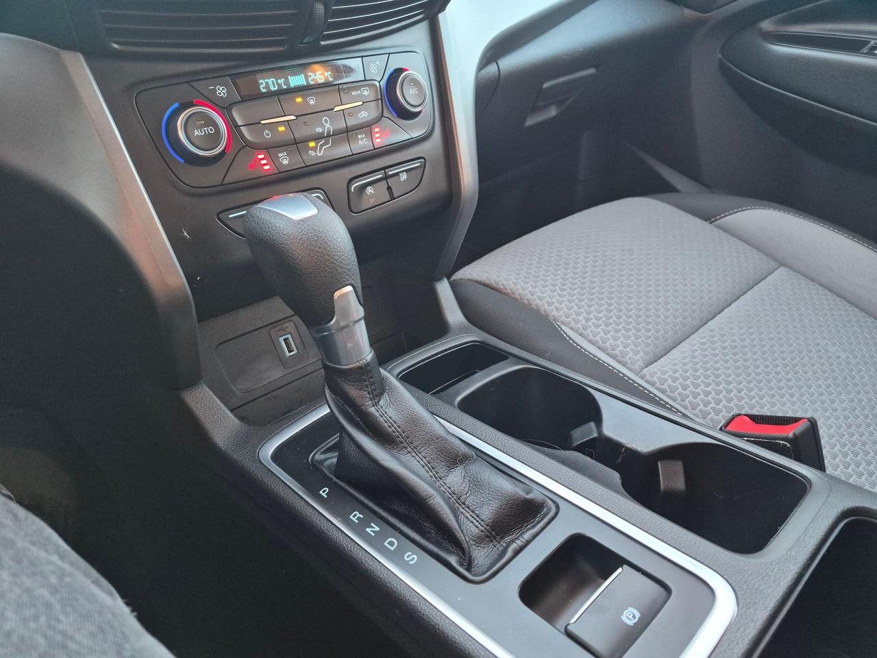 2017 Ford Escape SE AWD Htd Seats, Large BU Cam, Park Assist - Photo #22