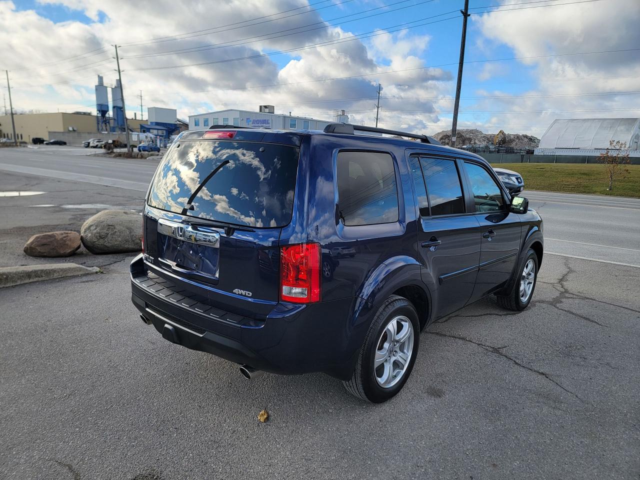 2013 Honda Pilot EX-L | LOW KMS Photo4