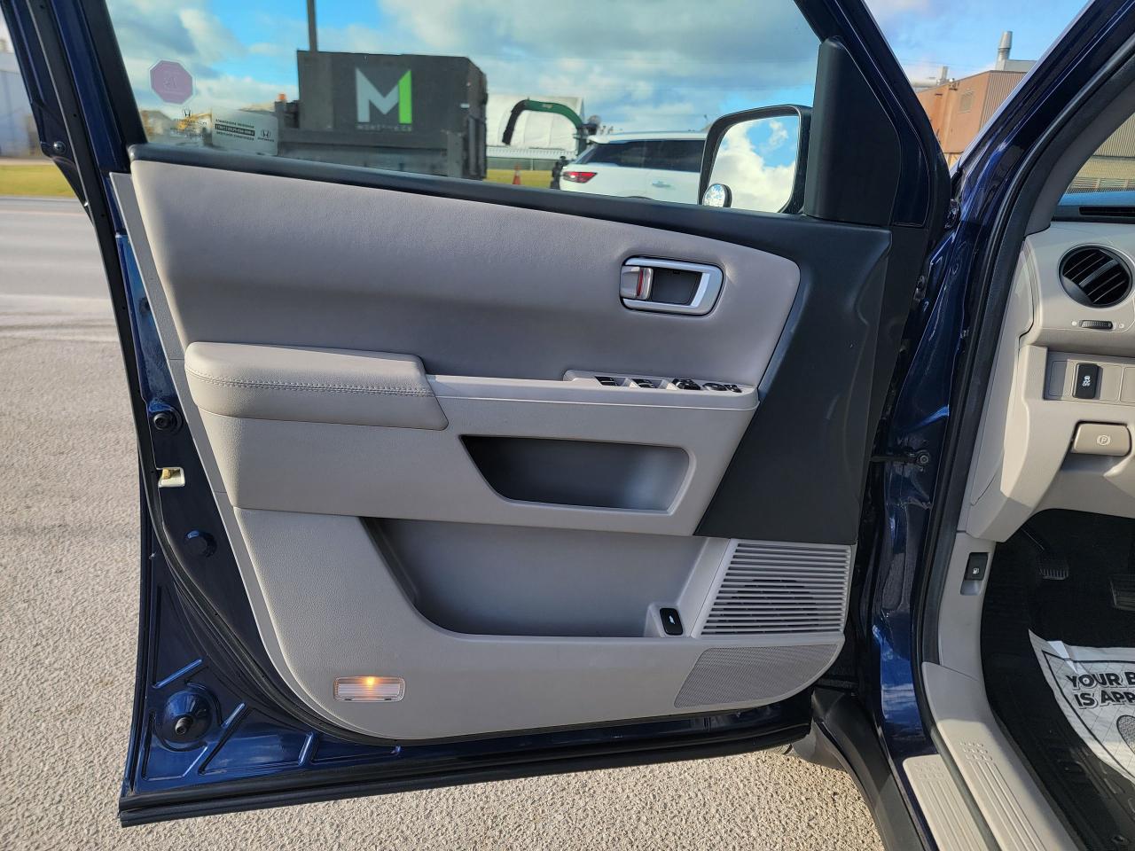 2013 Honda Pilot EX-L | LOW KMS - Photo #13