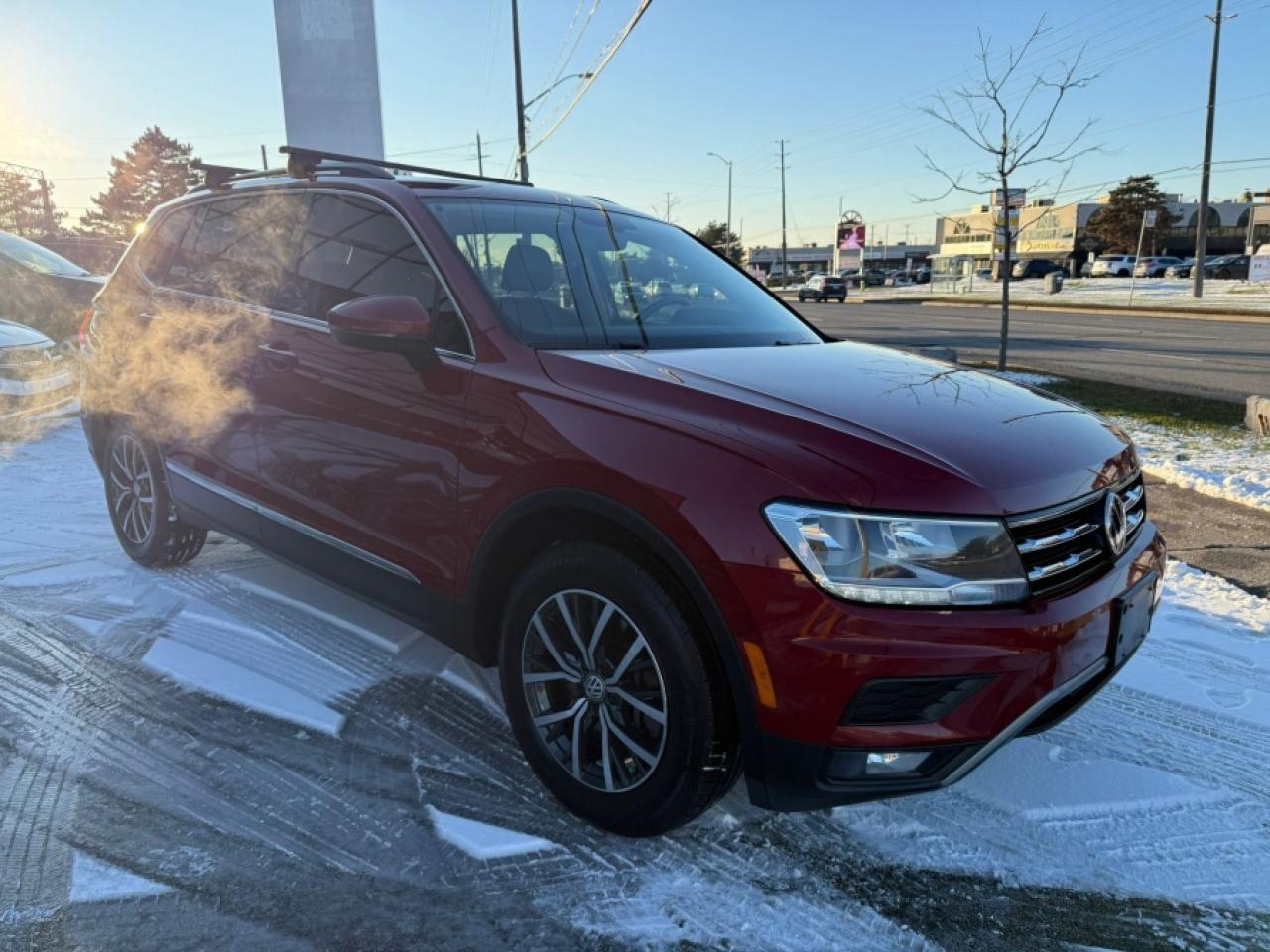 2019 Volkswagen Tiguan COMFORTLINE AWD/ CLEAN CARFAX/ ONE OWNER/ SUNROOF - Photo #3