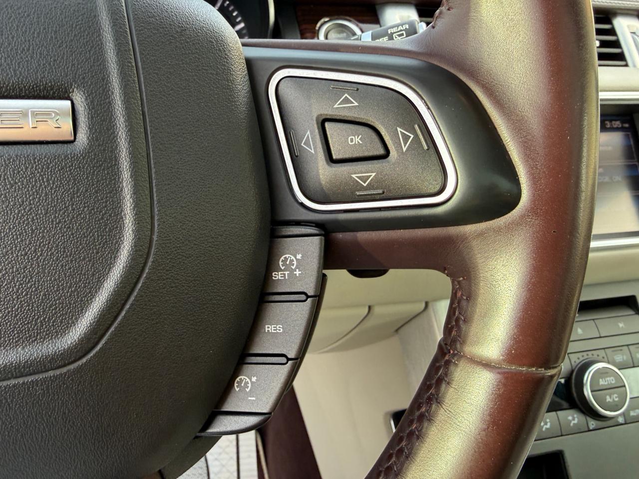 2013 Land Rover Evoque 5DR HB PRESTIGE PREMIUM Photo