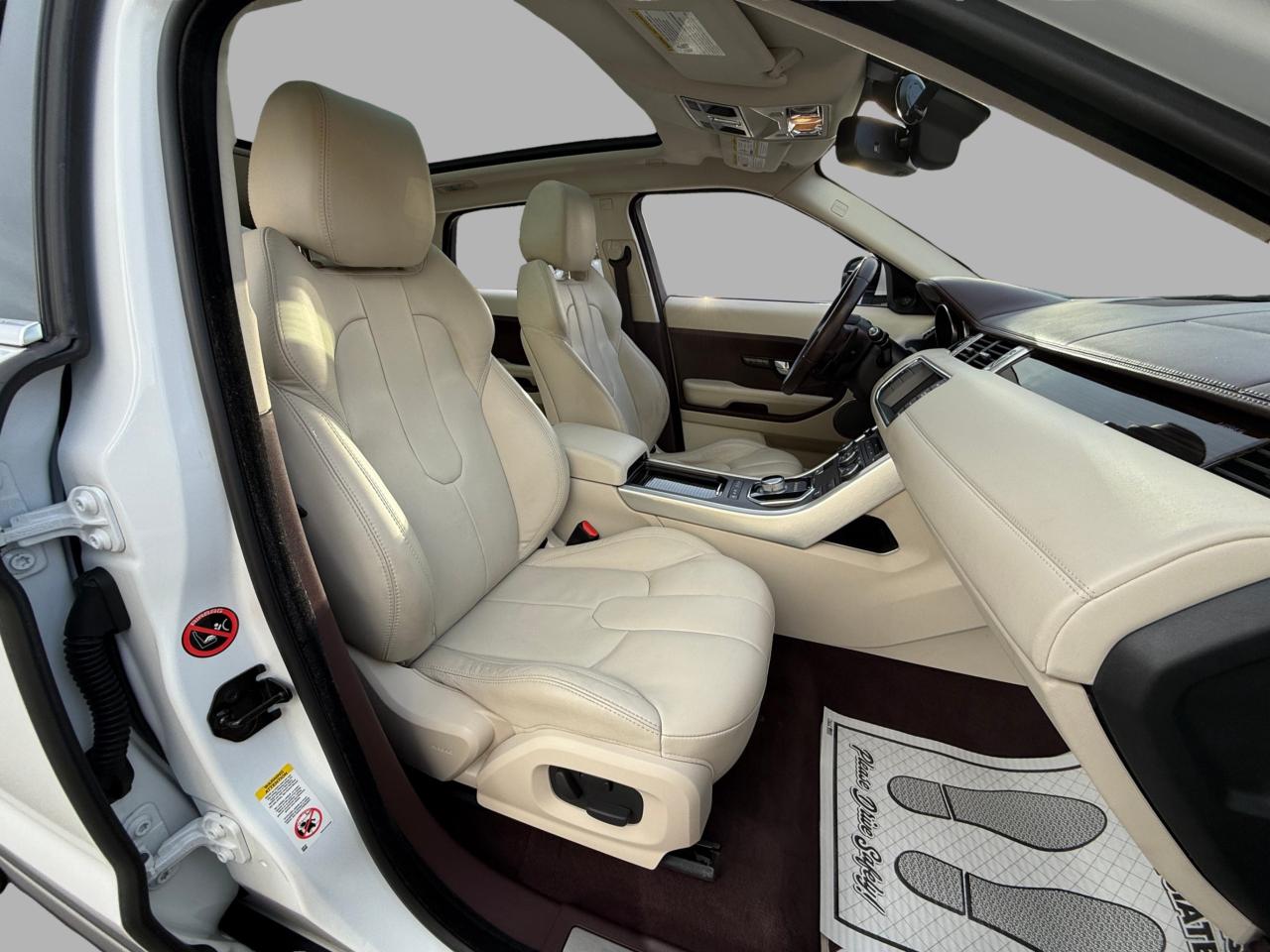 2013 Land Rover Evoque 5DR HB PRESTIGE PREMIUM Photo