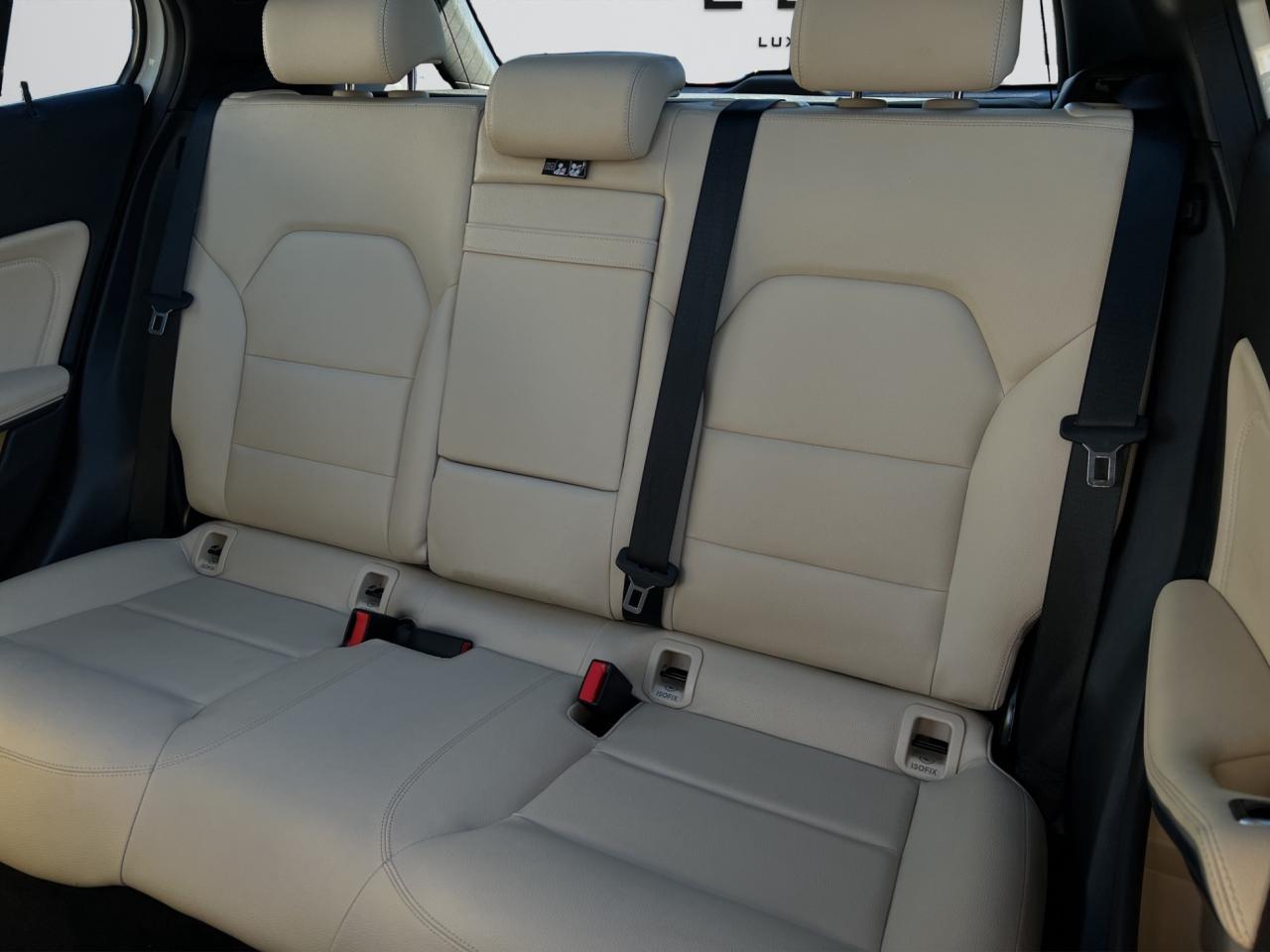 2018 Mercedes-Benz GLA GLA 250 4MATIC - Amg Pkg - Navigation - Sunroof ! Photo