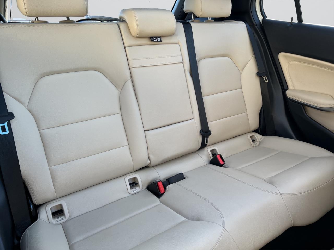 2018 Mercedes-Benz GLA GLA 250 4MATIC - Amg Pkg - Navigation - Sunroof ! Photo