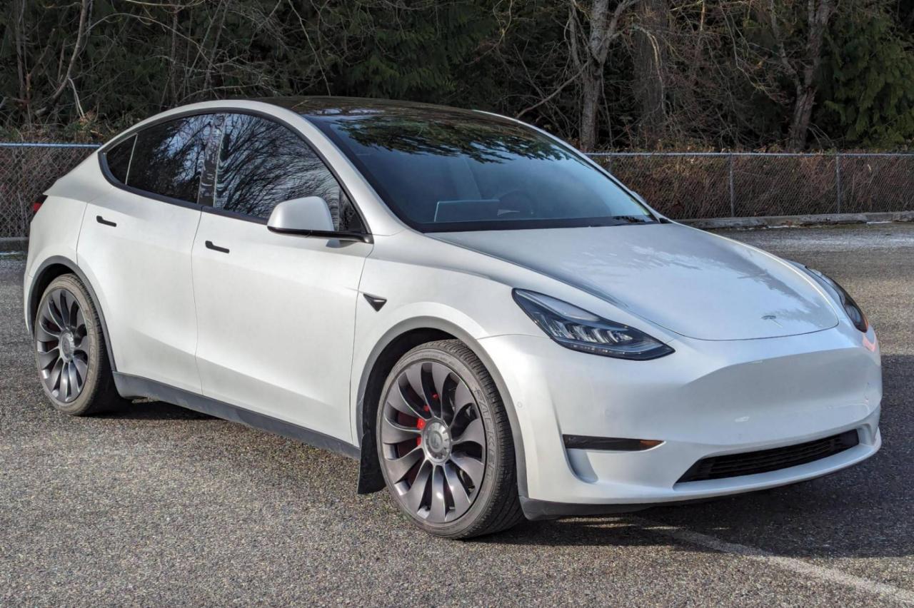 Used 2022 Tesla Model Y PERFORMANCE AWD-DUAL MOTOR-CERTIFIED for sale in Toronto, ON