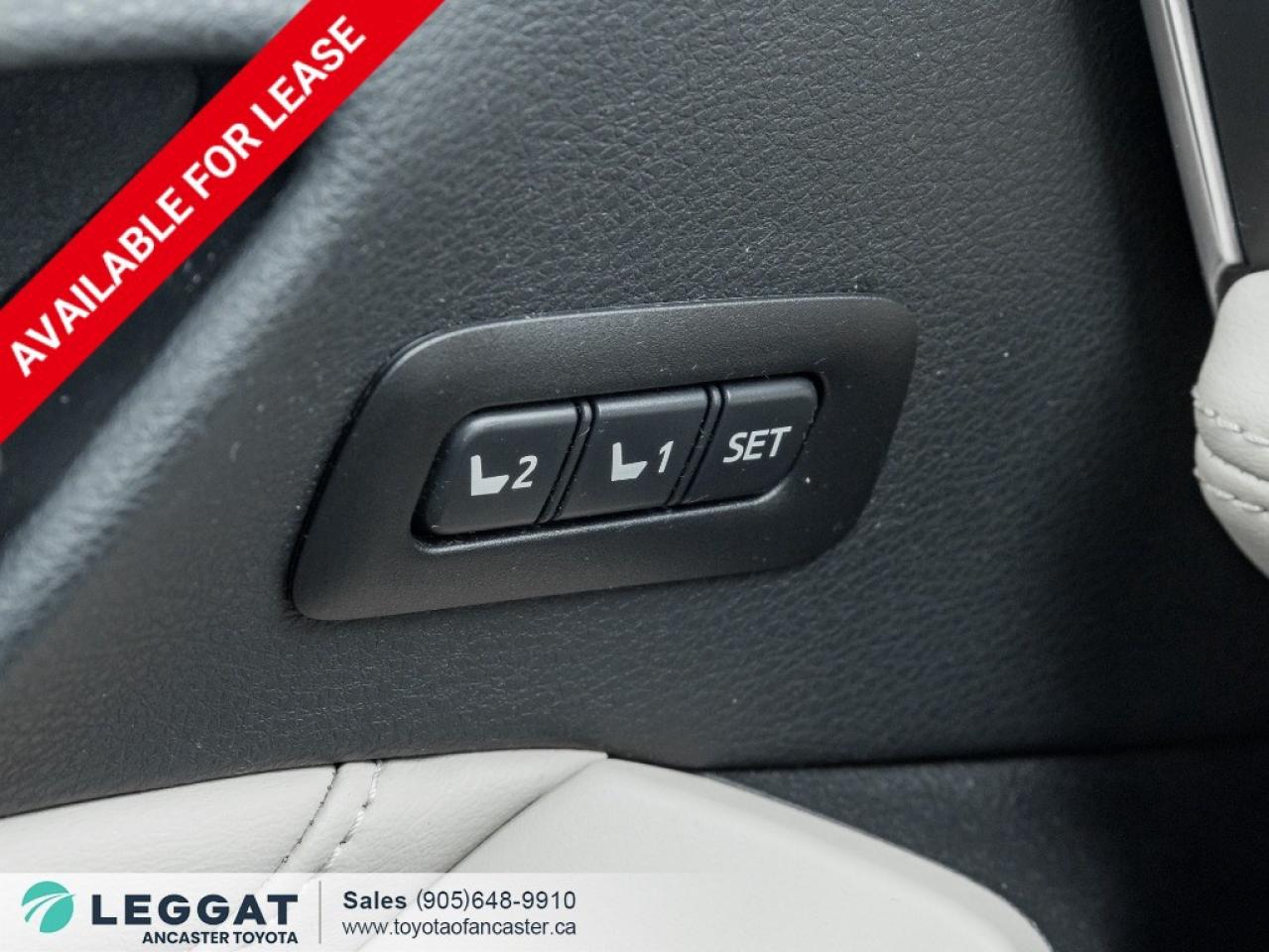 2019 Toyota Avalon Limited Auto Photo