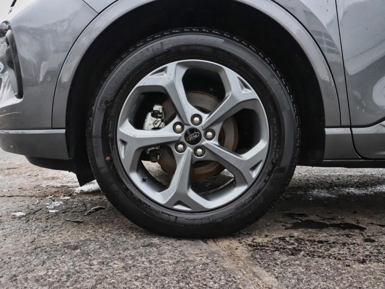 2024 Ford Escape ST-Line | AWD | 1.5L | HTD STR WHL | BLIS | LEDs Photo