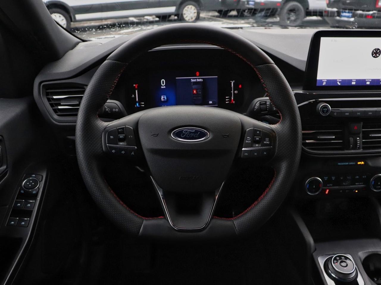 2024 Ford Escape ST-Line | AWD | 1.5L | HTD STR WHL | BLIS | LEDs Photo