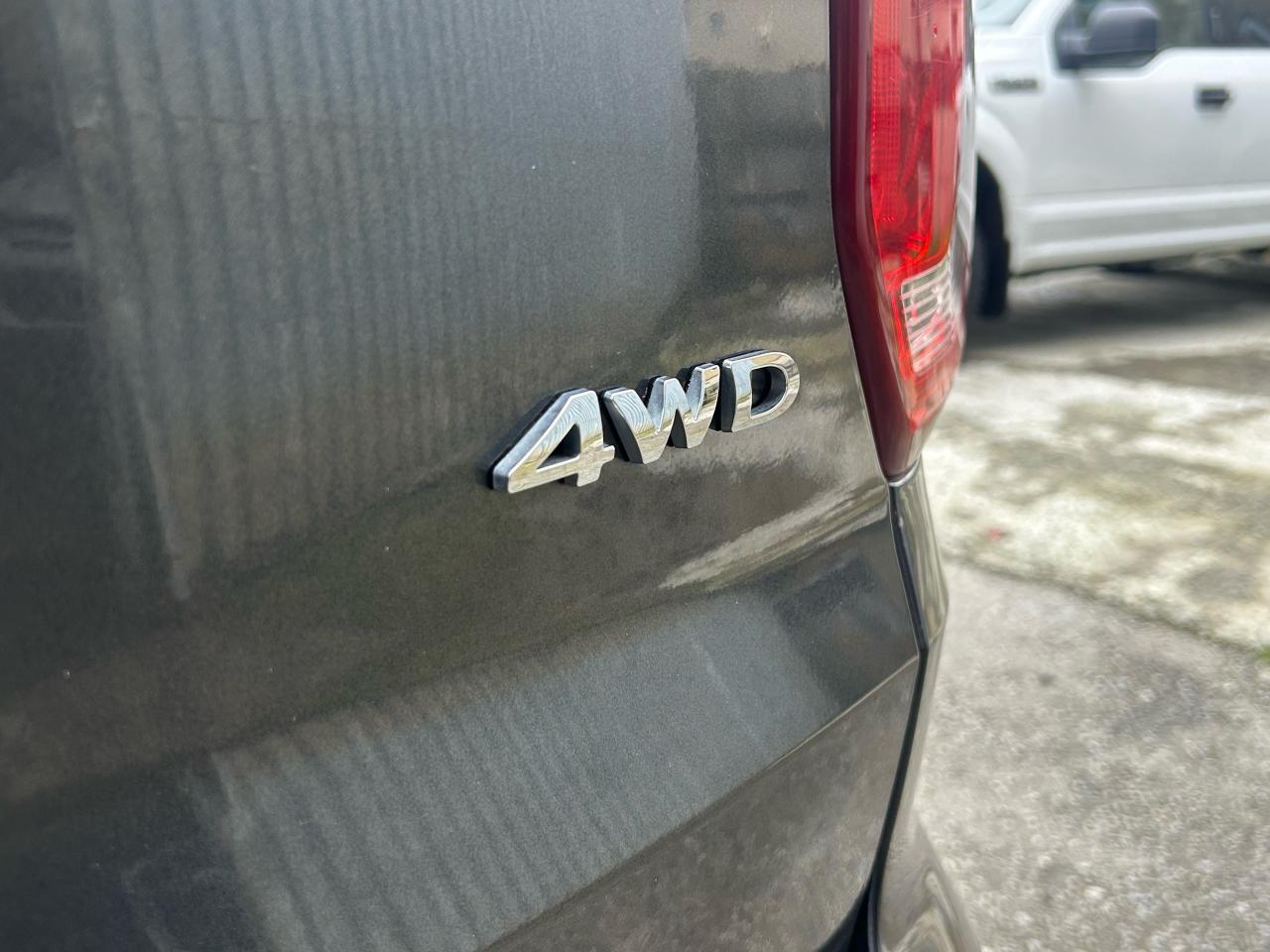 2017 Ford Explorer XLT - Photo #17