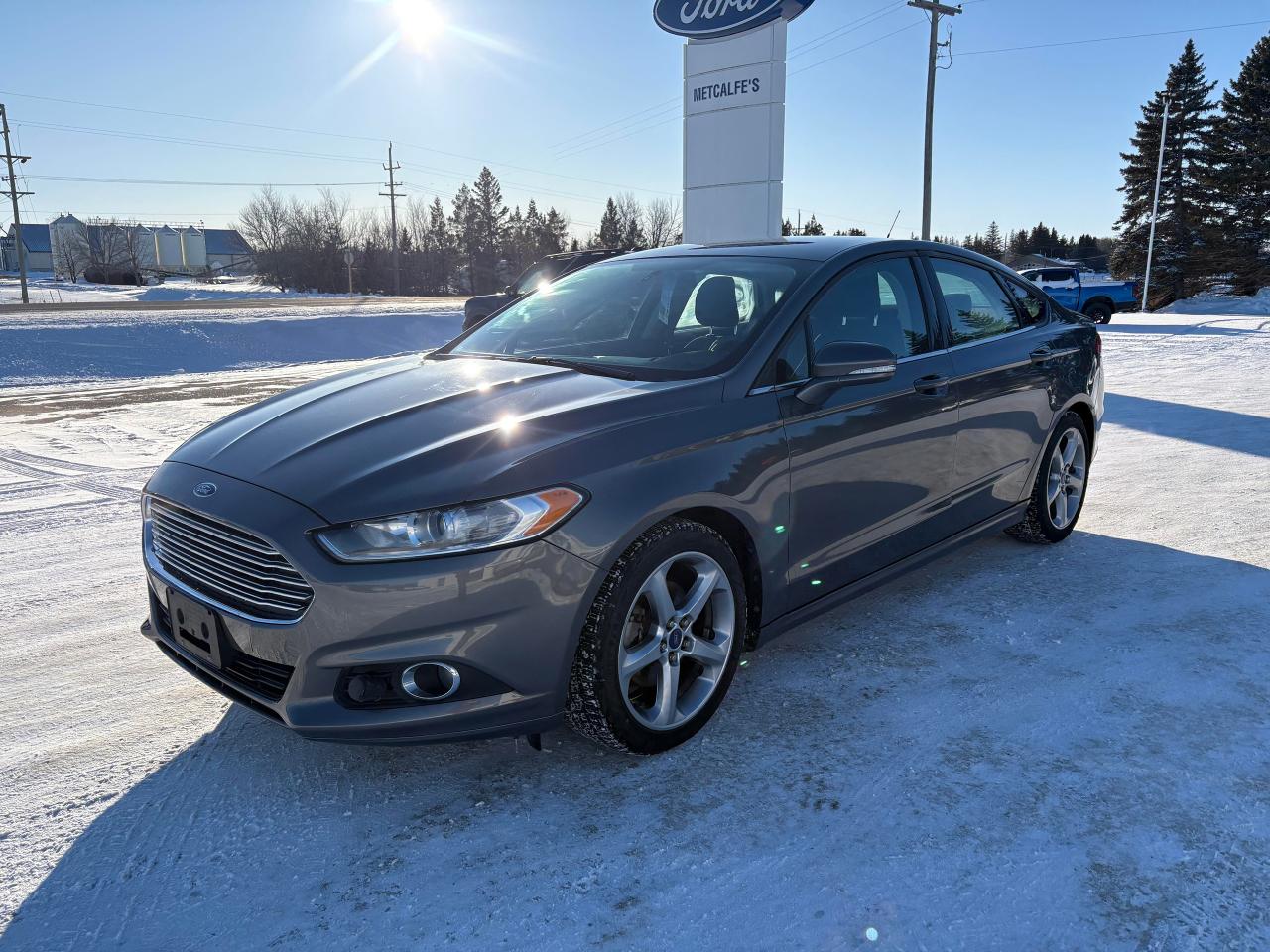 2013 Ford Fusion SE 4dr Sdn  FWD Photo1
