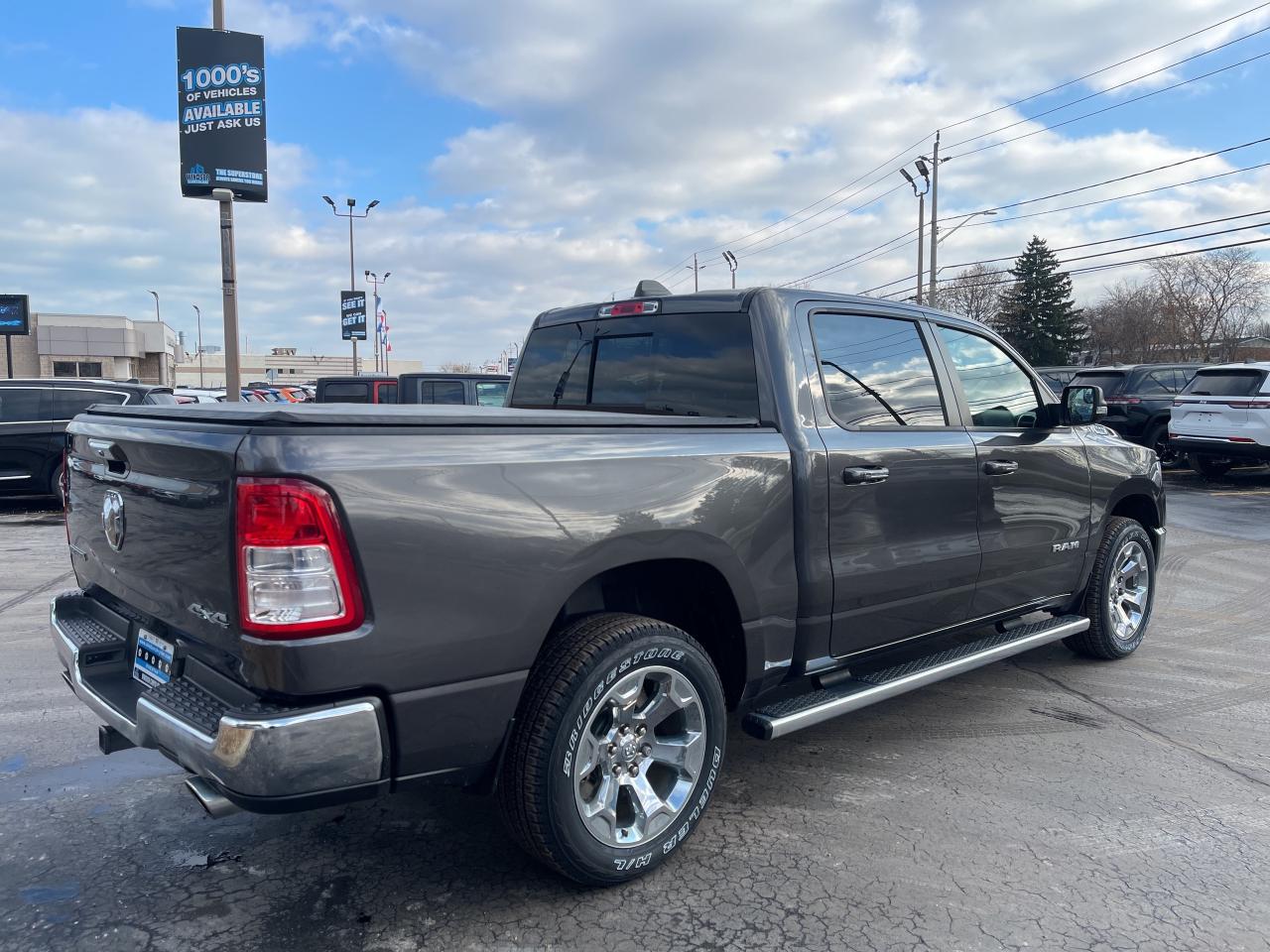 2020 RAM 1500 Crew Cab BIG HORN LVL 1 / 5.7L V8 / NAV / TRAILER BRAKE Photo