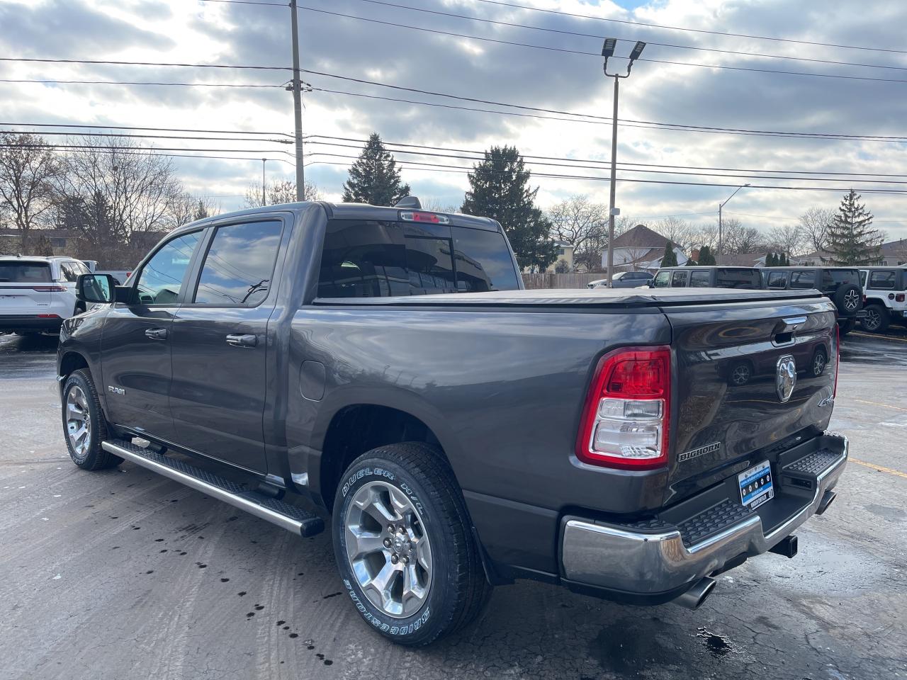 2020 RAM 1500 Crew Cab BIG HORN LVL 1 / 5.7L V8 / NAV / TRAILER BRAKE Photo