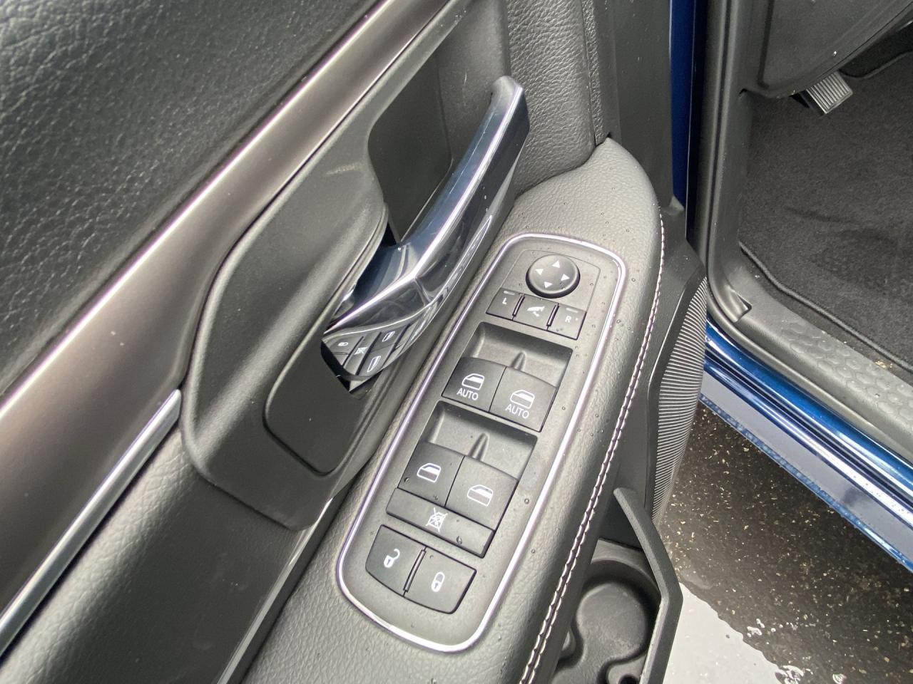 2023 RAM 1500 Classic WARLOCK | HEATED SEATS | REMOTE START Photo