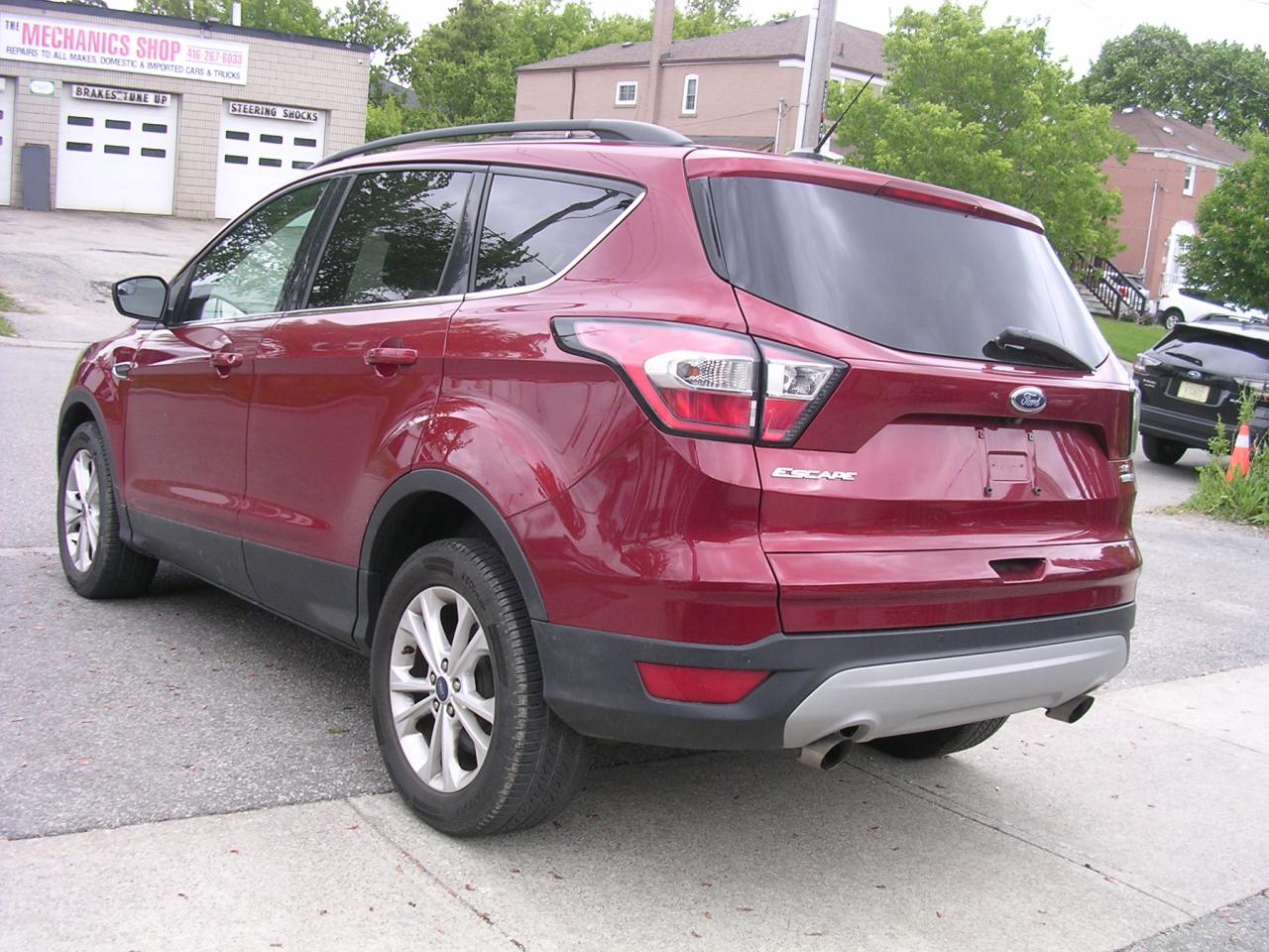2017 Ford Escape 4WD 4dr SE Photo3