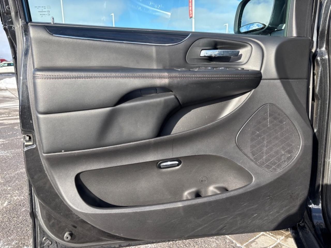 2020 Dodge Grand Caravan PREMIUM PLUS Photo