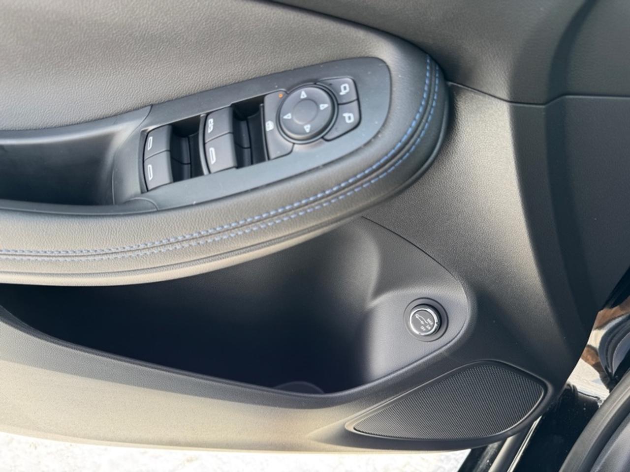 2026 Buick Encore GX Sport Touring Photo