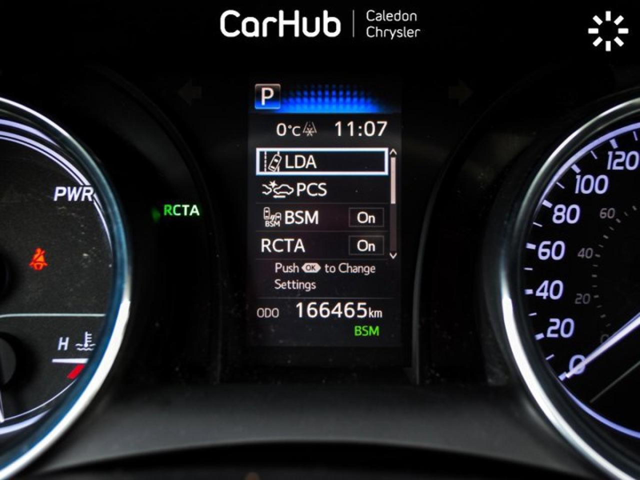 2020 Toyota Camry HYBRID SE Photo