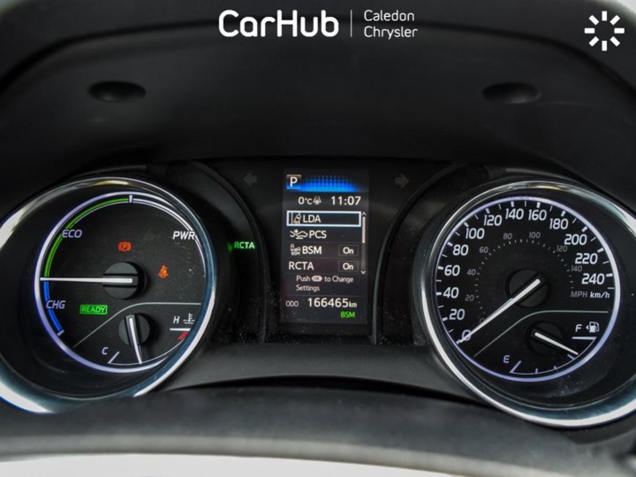 2020 Toyota Camry HYBRID SE Photo