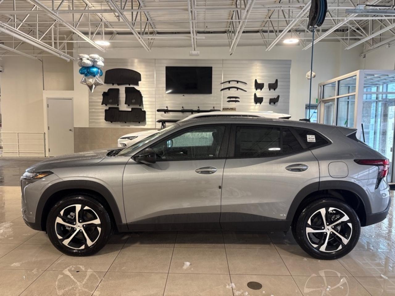 2026 Chevrolet Trax 1RS  - Sunroof Photo2