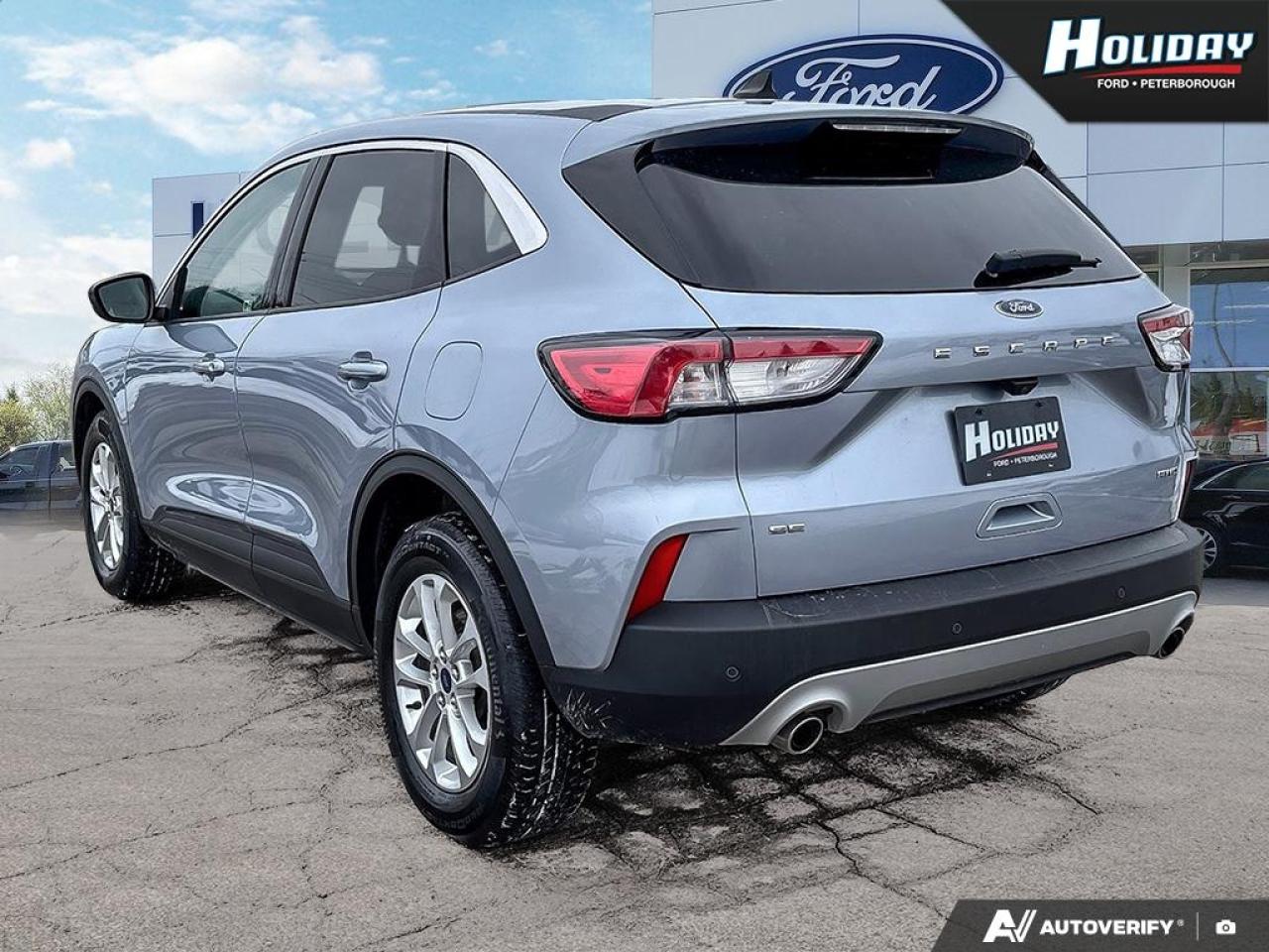 2022 Ford Escape SE Photo