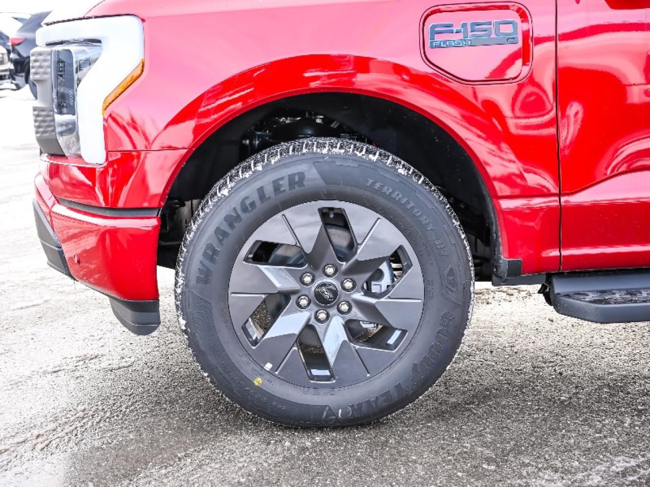 2025 Ford F-150 Lightning Flash Photo