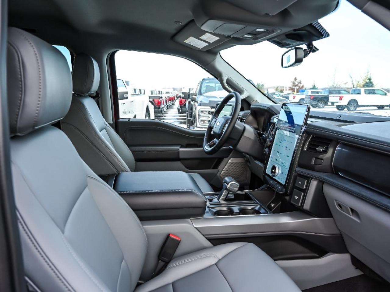 2025 Ford F-150 Lightning Flash Photo