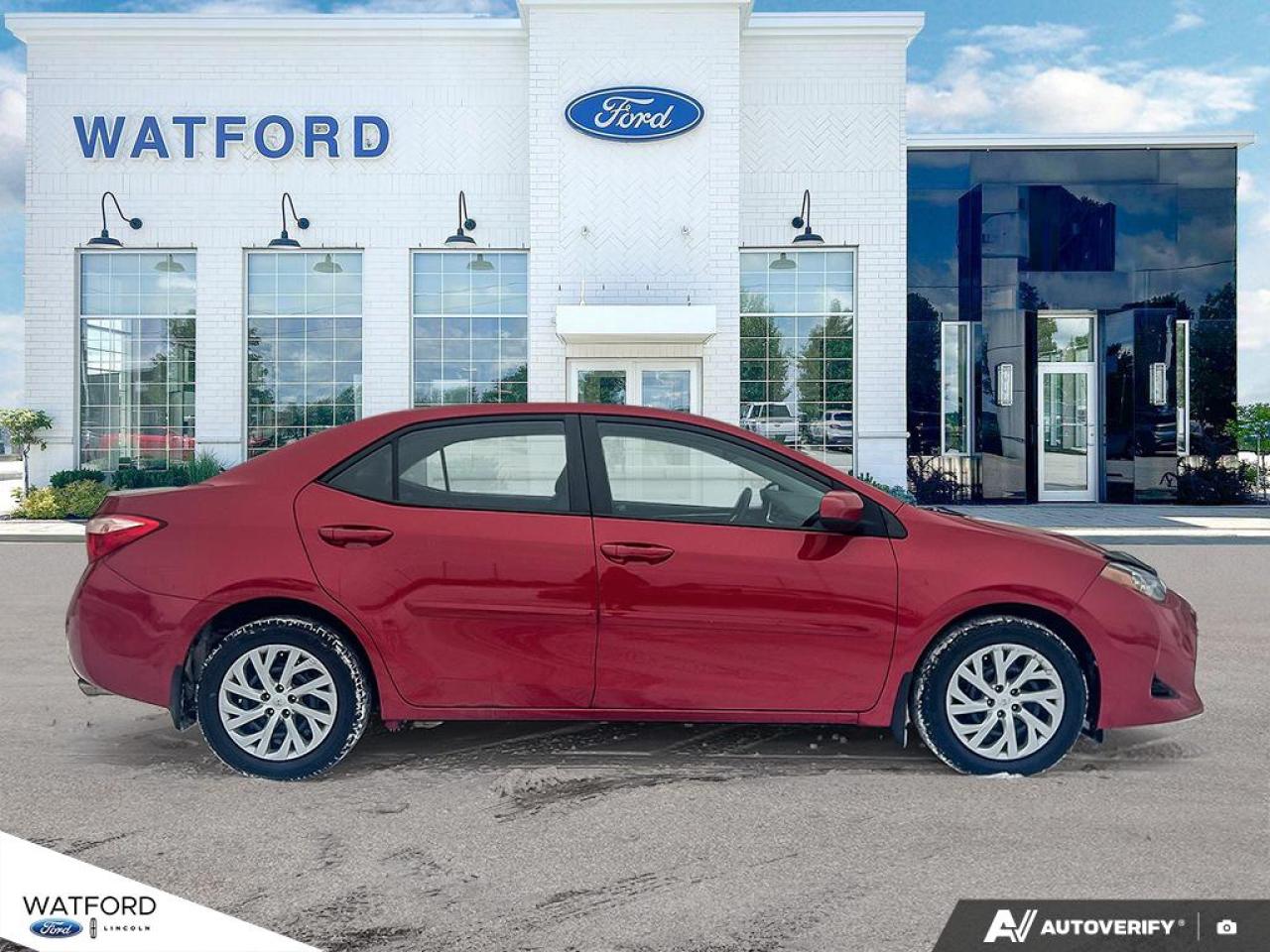 2017 Toyota Corolla 4dr Sdn CVT LE Photo2