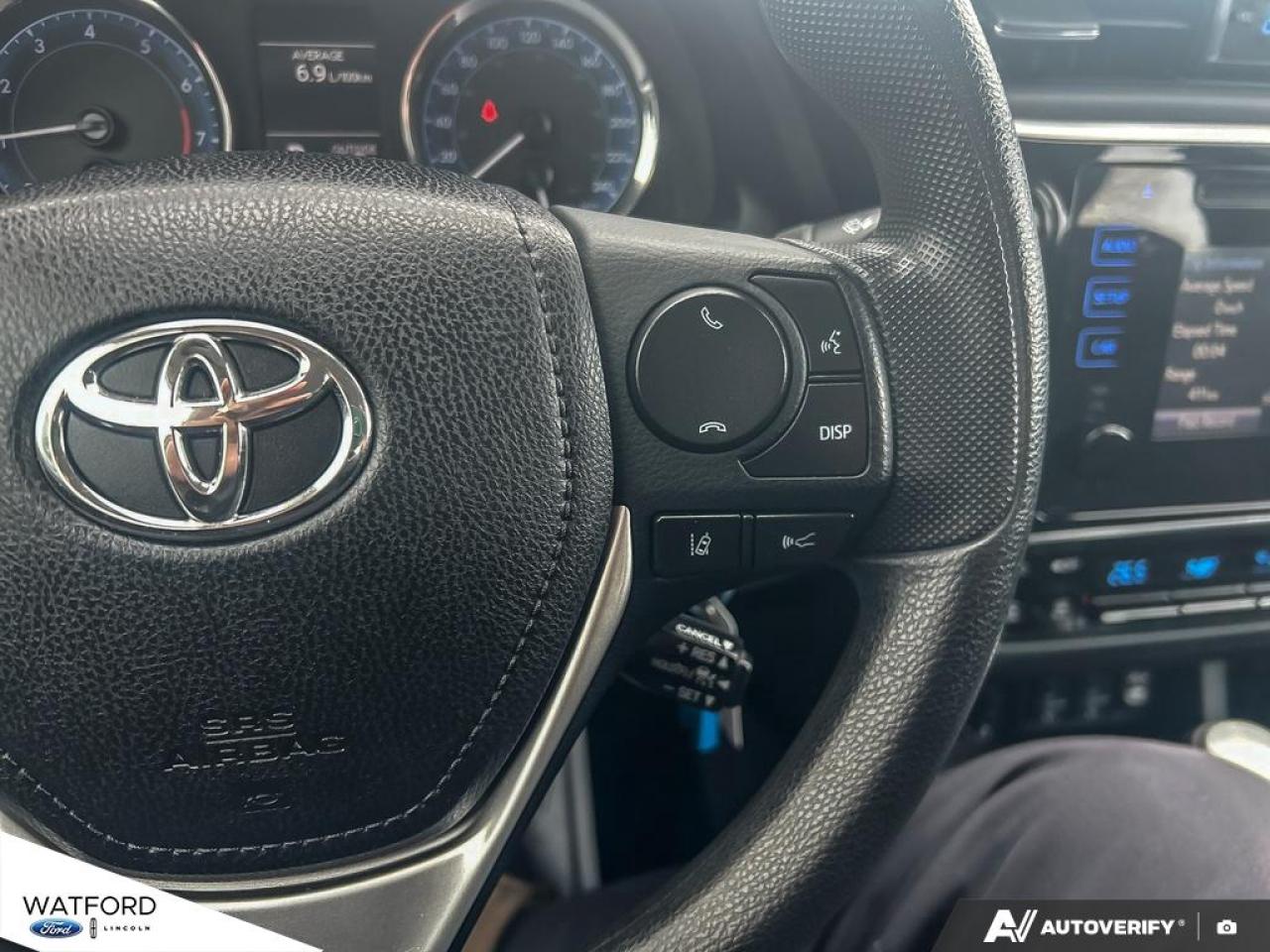 2017 Toyota Corolla 4dr Sdn CVT LE Photo